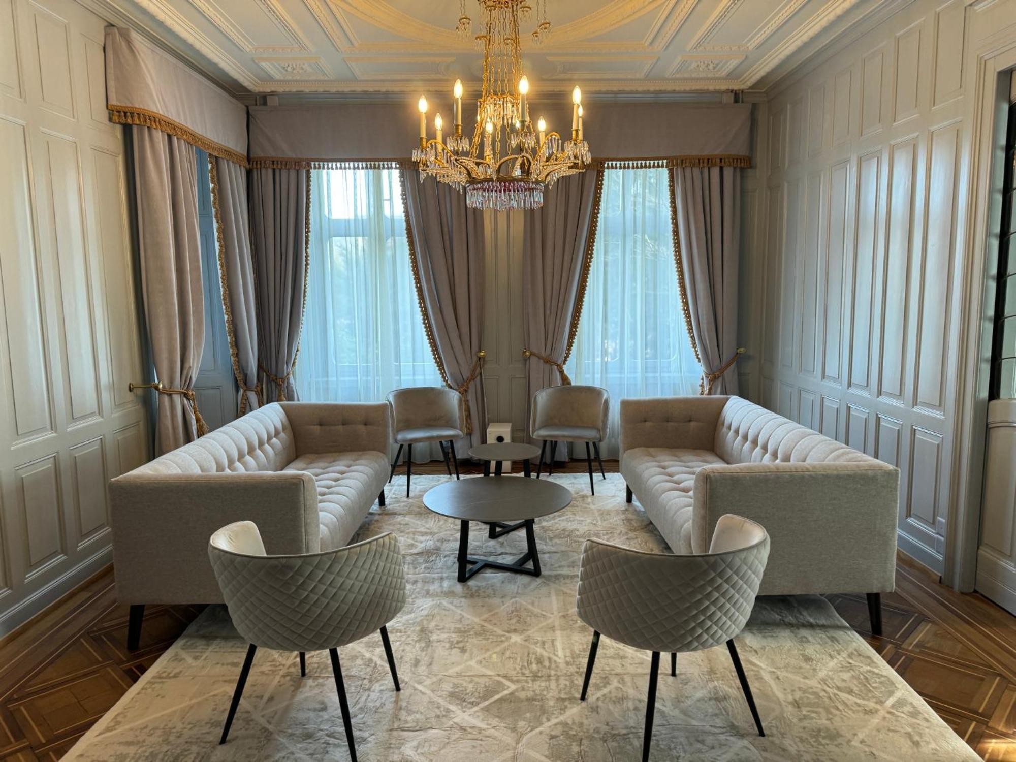 Entire Zurich Villa, Your Private Luxury Escape With In House Staff エクステリア 写真