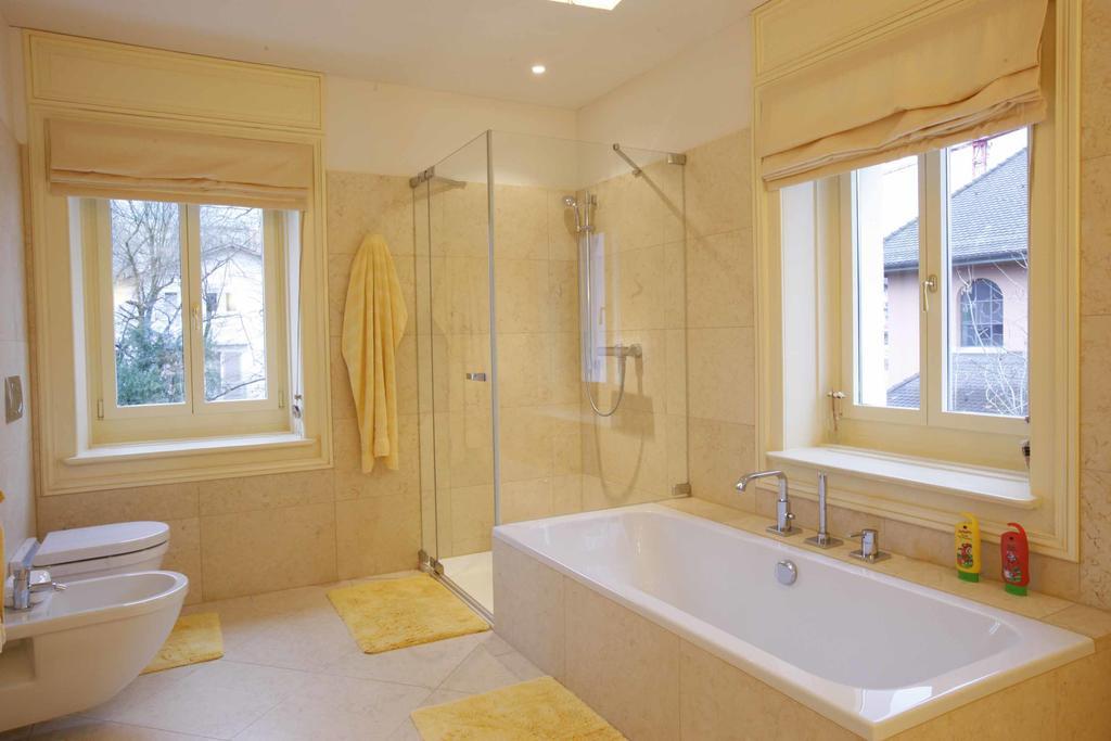 Entire Zurich Villa, Your Private Luxury Escape With In House Staff エクステリア 写真